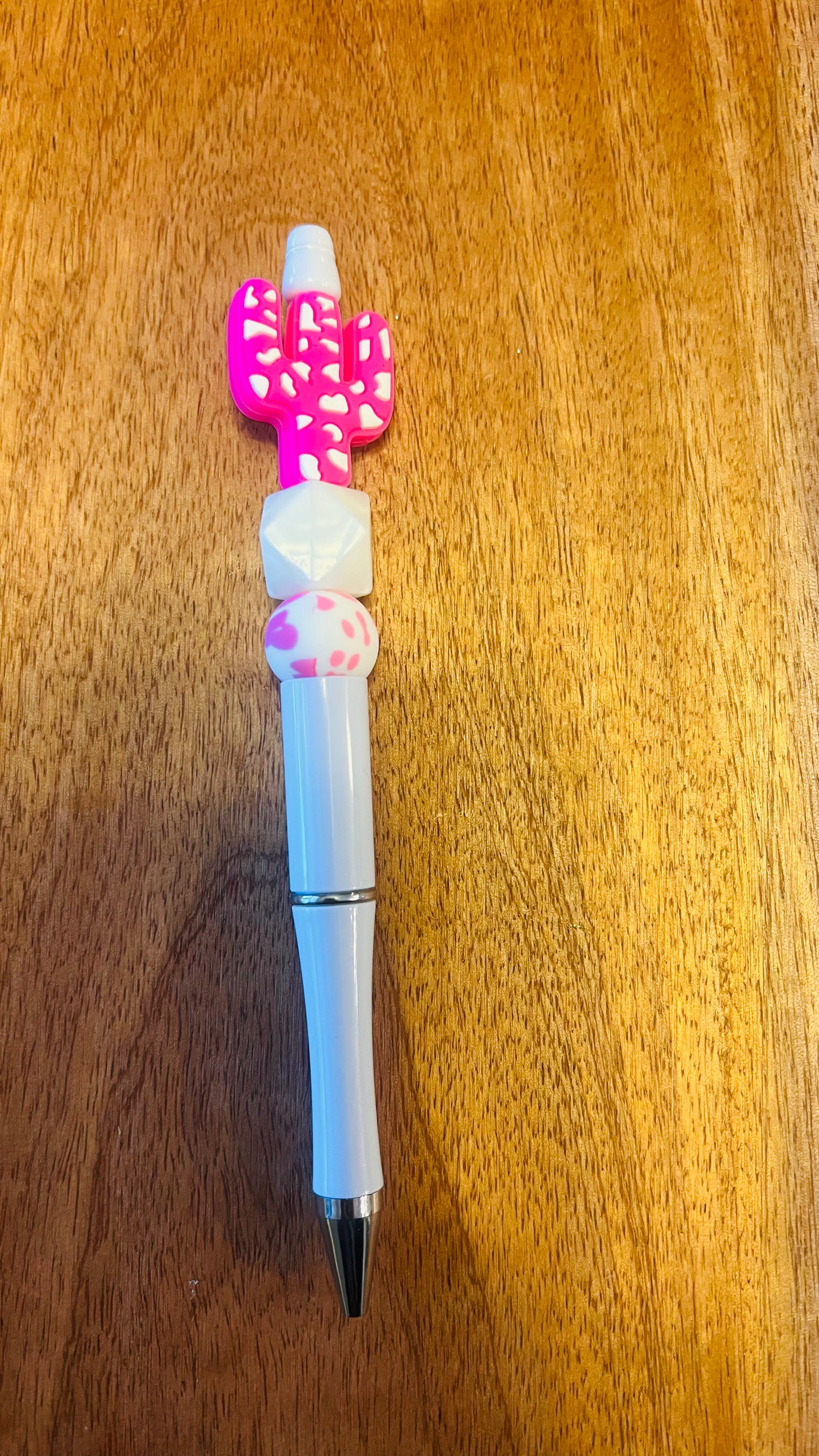 Pen with Cactus Focal Colors: White Pearl and Pink Cow Print