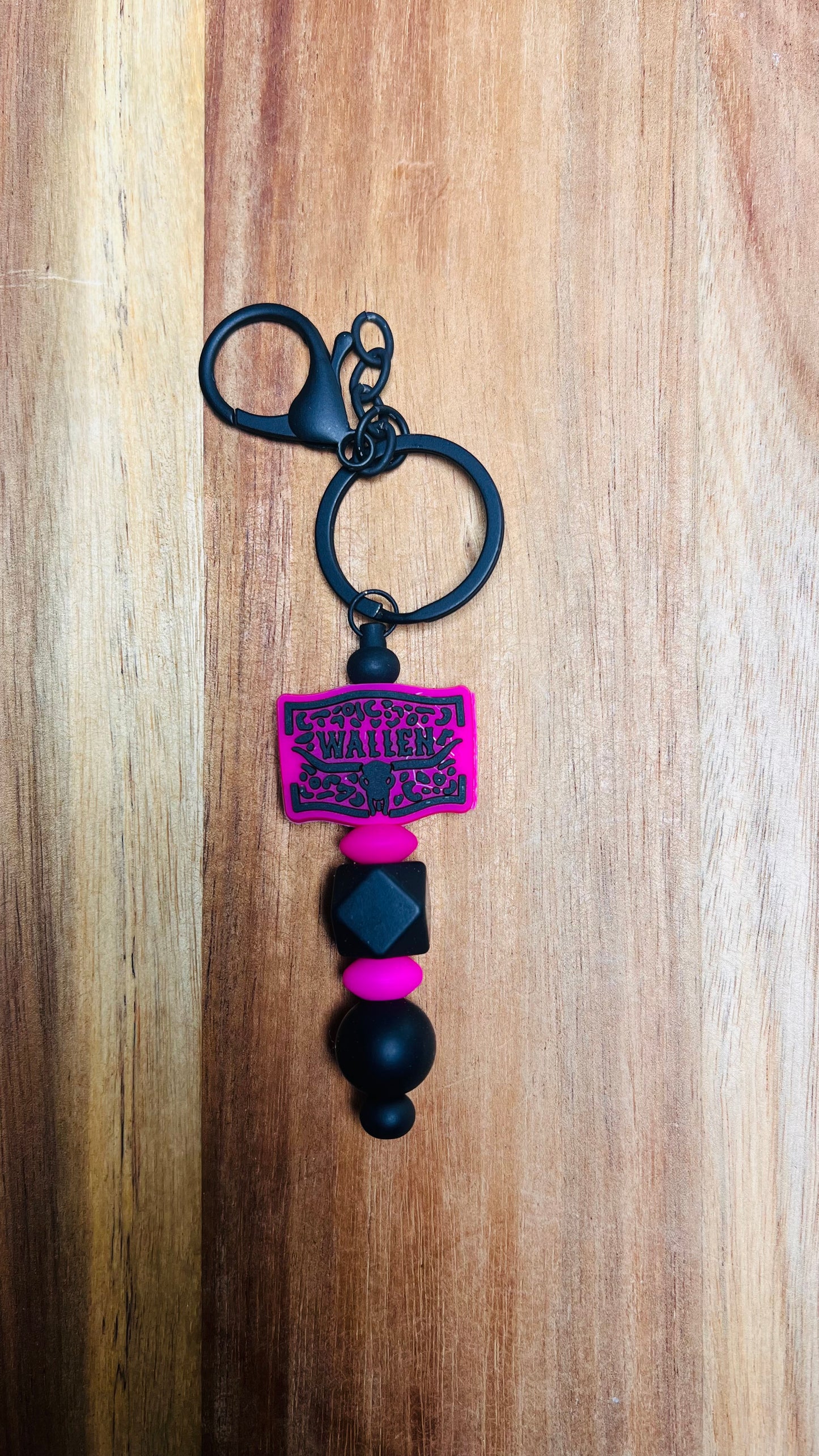 Bar Keychain with Wallen Focal Colors: Pink and Black