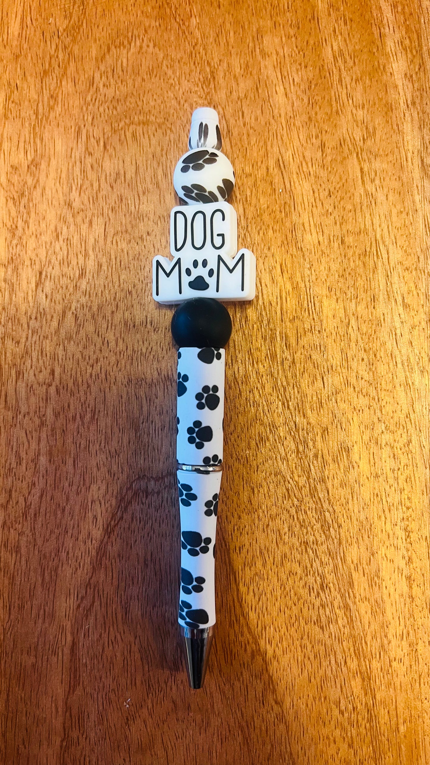 Pen with Dog Mom Focal Colors: Paw print and Black